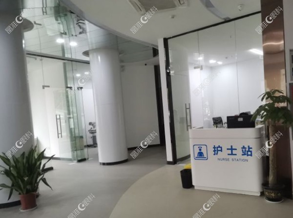 江西新视界眼科医院的医生团队颇具实力