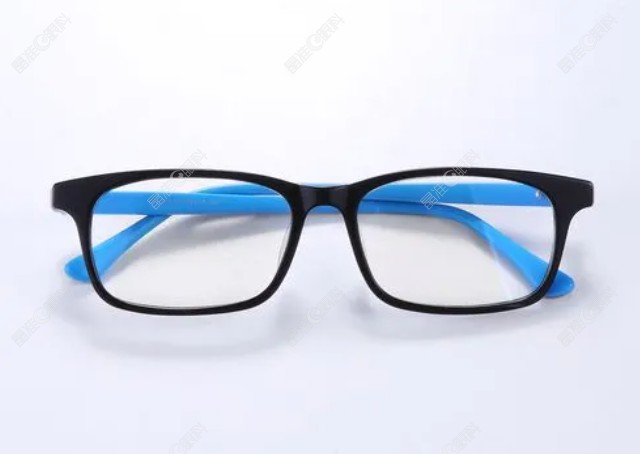 儿童防控眼镜哪个牌子比较好