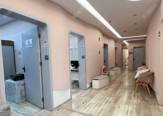 上海未来视界眼科虹口门诊走廊图