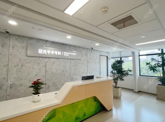 郑州普瑞眼科医院近视手术好www.ji-zhun.com