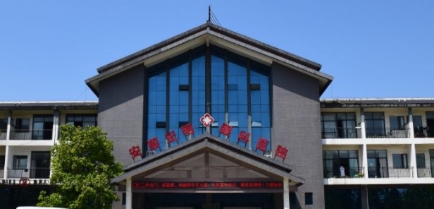 安顺光明眼科近视手术价格www.ji-zhun.com